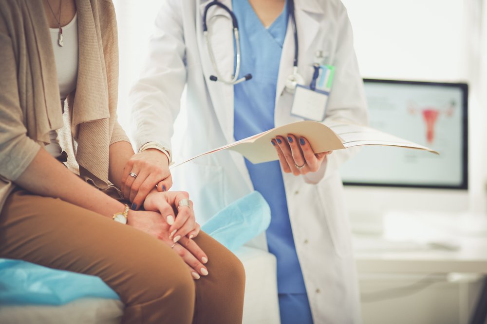 patient consulting with her doctor